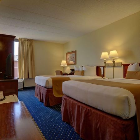 Surestay Plus Hotel By Best Western Chicago Lombard Oda fotoğraf