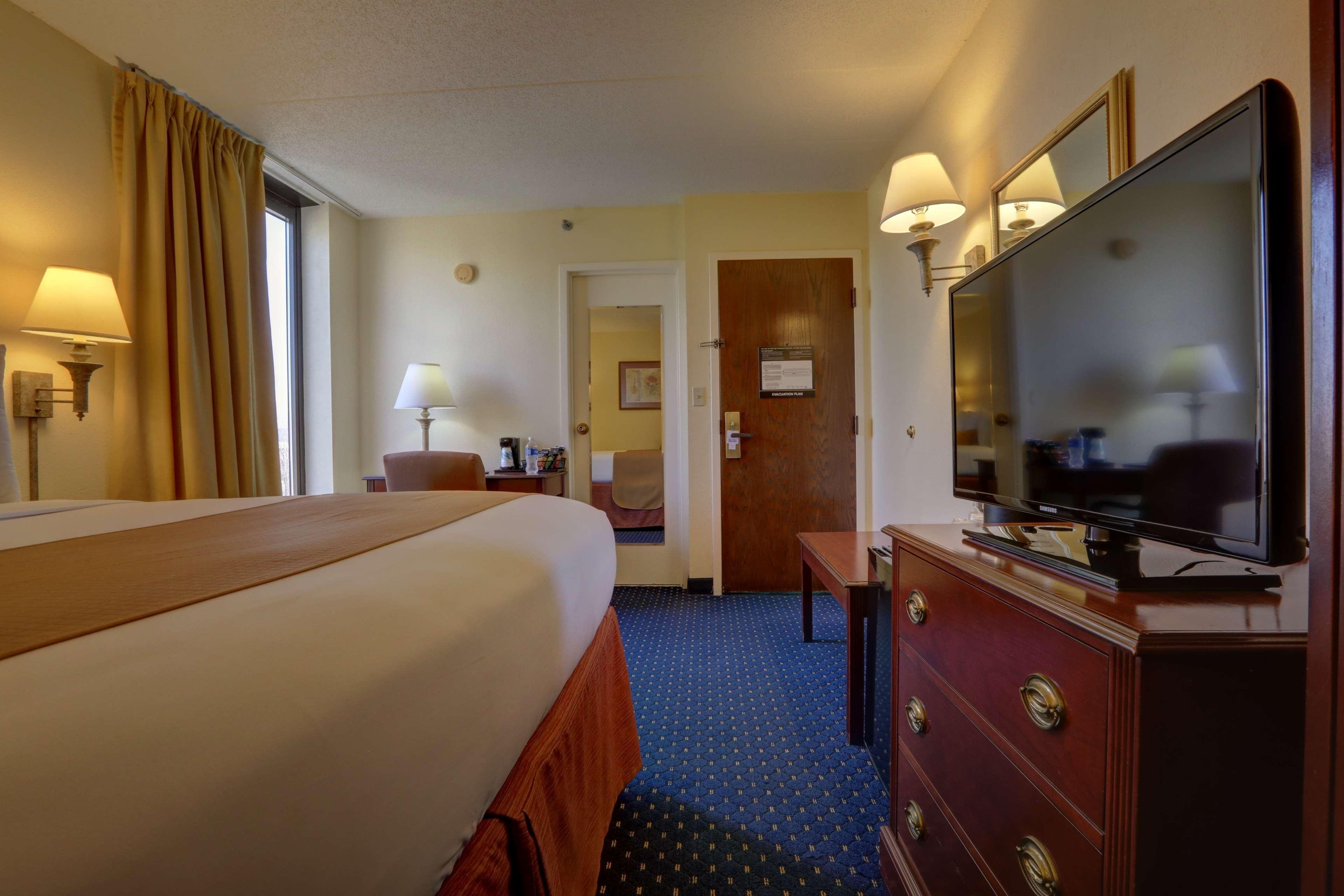 Surestay Plus Hotel By Best Western Chicago Lombard Oda fotoğraf