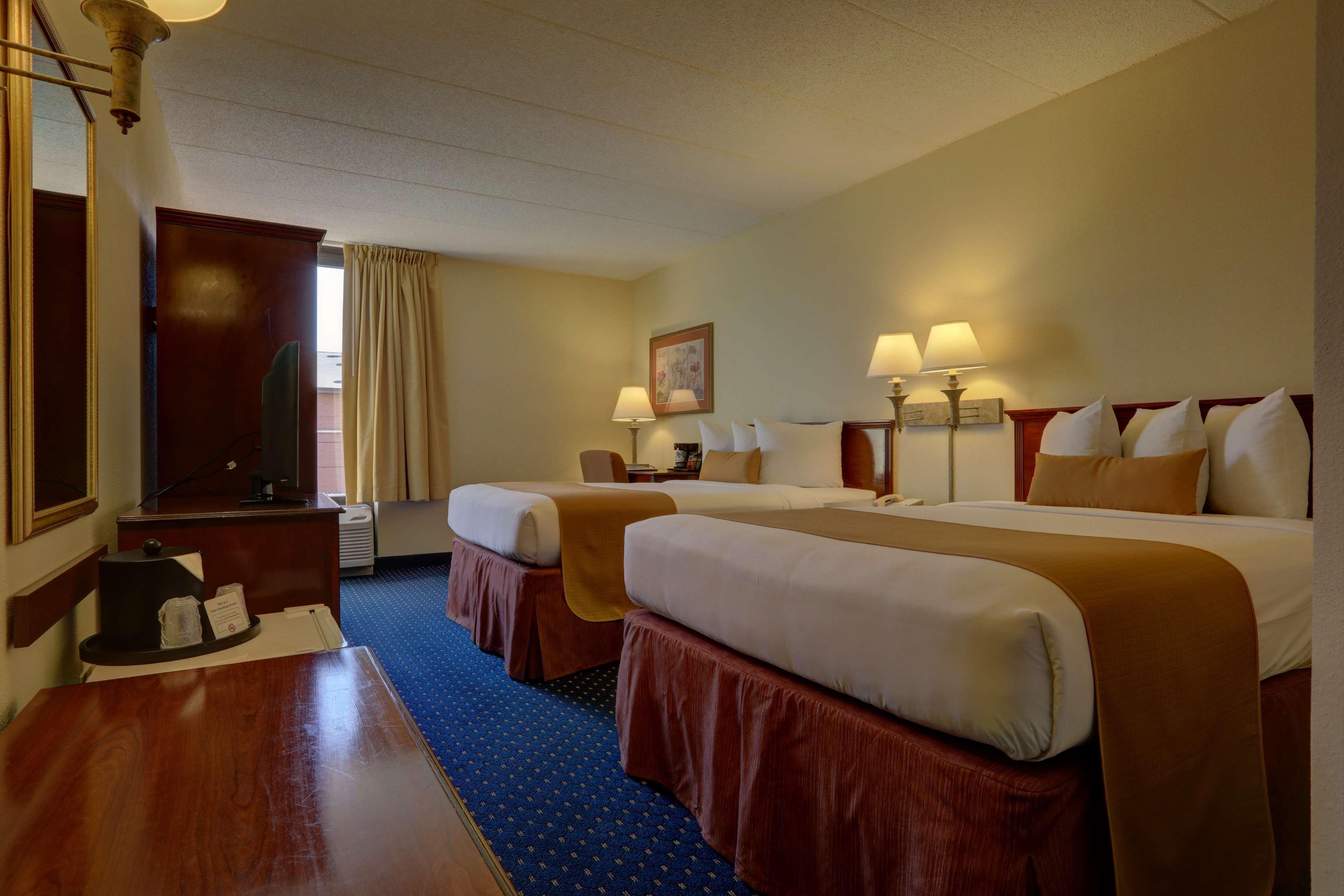 Surestay Plus Hotel By Best Western Chicago Lombard Oda fotoğraf