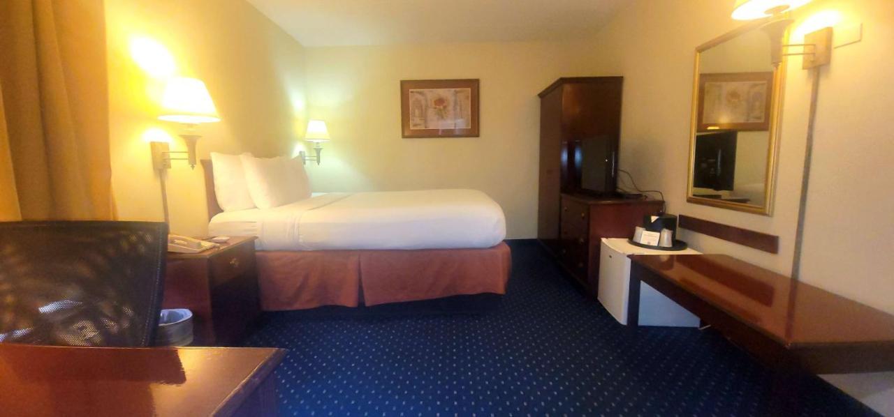 Surestay Plus Hotel By Best Western Chicago Lombard Dış mekan fotoğraf
