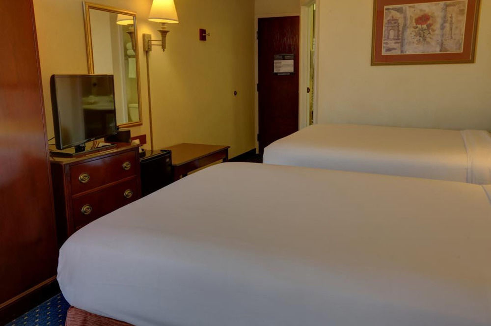 Surestay Plus Hotel By Best Western Chicago Lombard Dış mekan fotoğraf