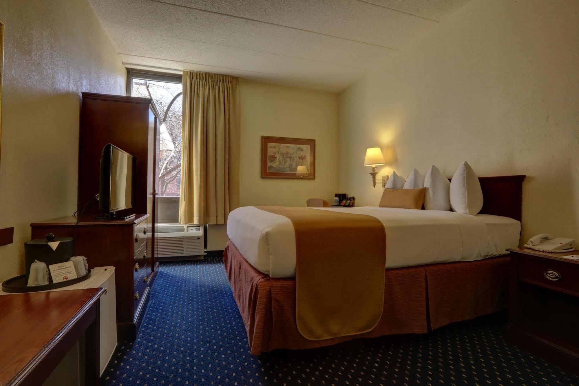 Surestay Plus Hotel By Best Western Chicago Lombard Oda fotoğraf