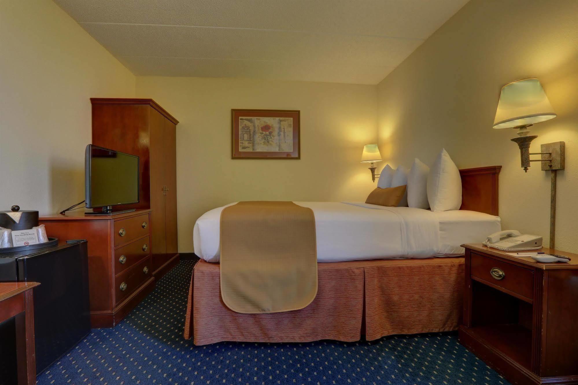 Surestay Plus Hotel By Best Western Chicago Lombard Dış mekan fotoğraf